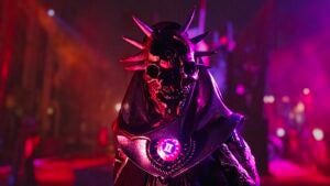 Scare actor at Halloween Horror Nights